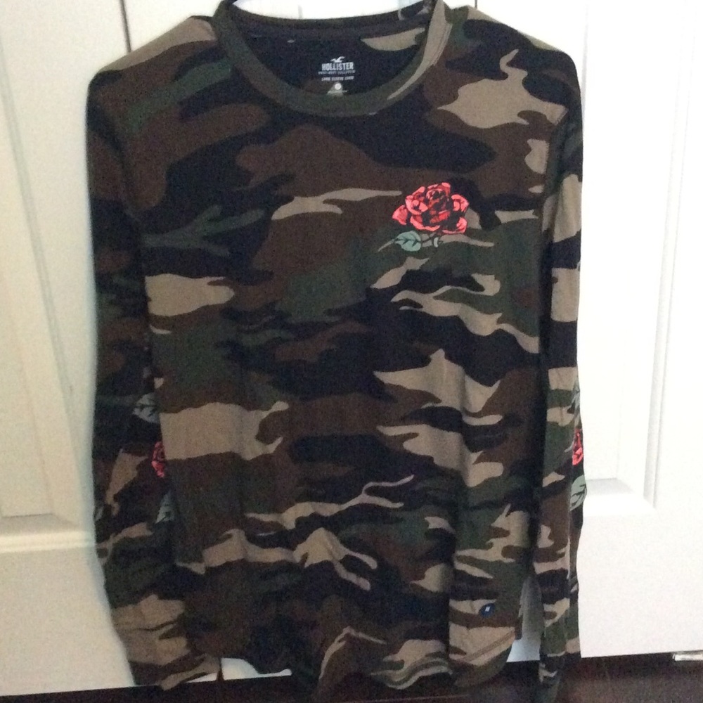Hollister Men’s long sleeve crew neck
